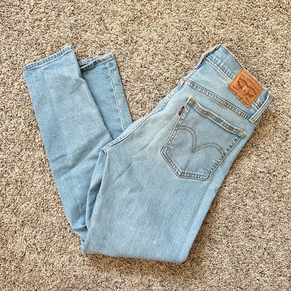 Levi’s wedgies skinny light blue jeans